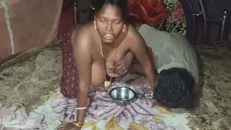 Desi Wife Ki Dudh Nikala Chai Banane Ke Liye