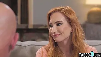 Petite Young Girl Khloe Agrees To A 3some Sex - Sophia Locke, Khloe Kapri And Derrick Pierce