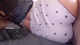 Huge Ass Busty Stepsister Cant Resist Stepbro’s Morning Wood