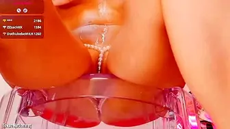Erotic live chat with cute beautiful girl 3