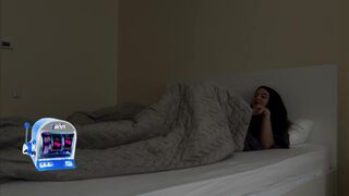 Sharing Bed With Step Sis I Jerk Off On Her Big Ass But She Caught Me And I Fuck Her From Behind